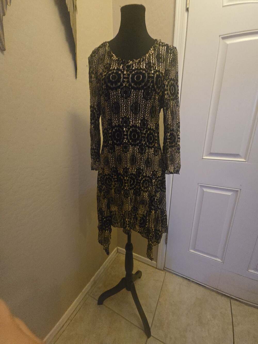 Dalin Geometric Medallion Print Long Sleeve Hanky Hem Boho Tunic Dress